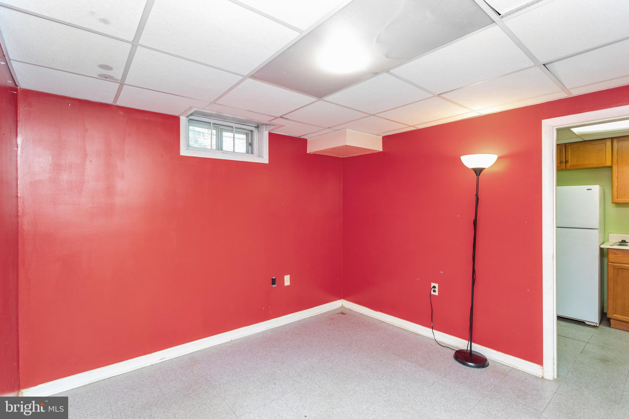 5205 Hillwell Road Baltimore, MD 21229 - Photo 31 of 39 Gallery Image 31
