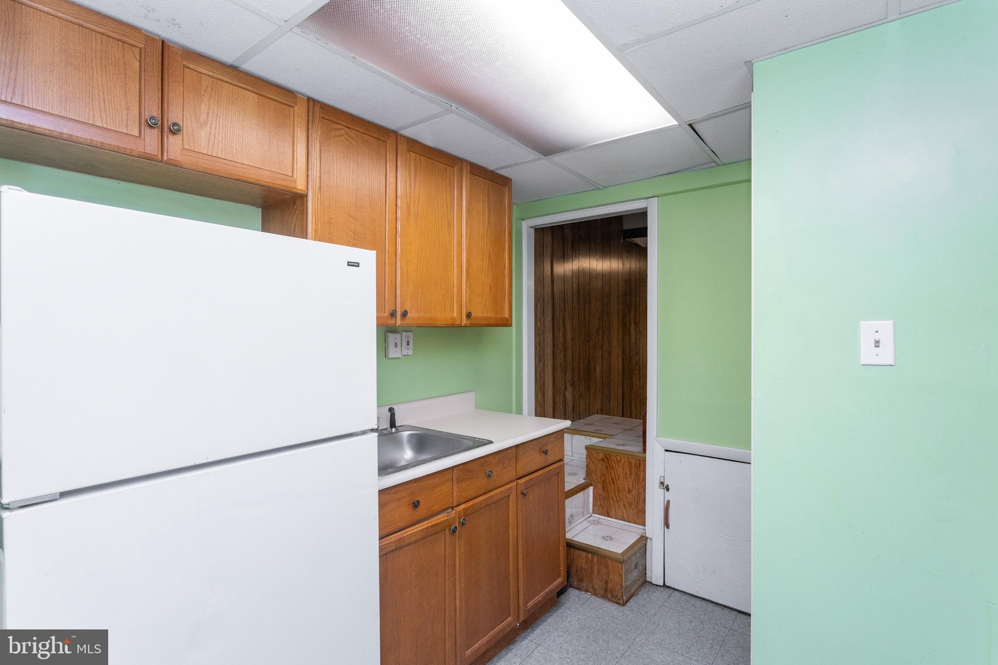 5205 Hillwell Road Baltimore, MD 21229 - Photo 33 of 39 Gallery Image 33