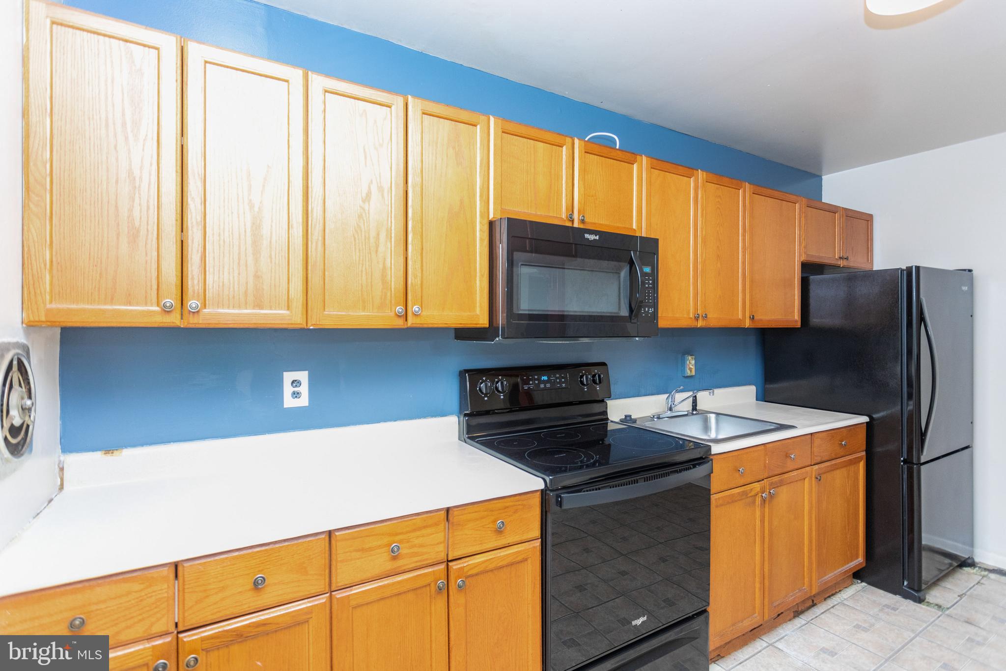 5205 Hillwell Road Baltimore, MD 21229 - Photo 10 of 39 Gallery Image 10