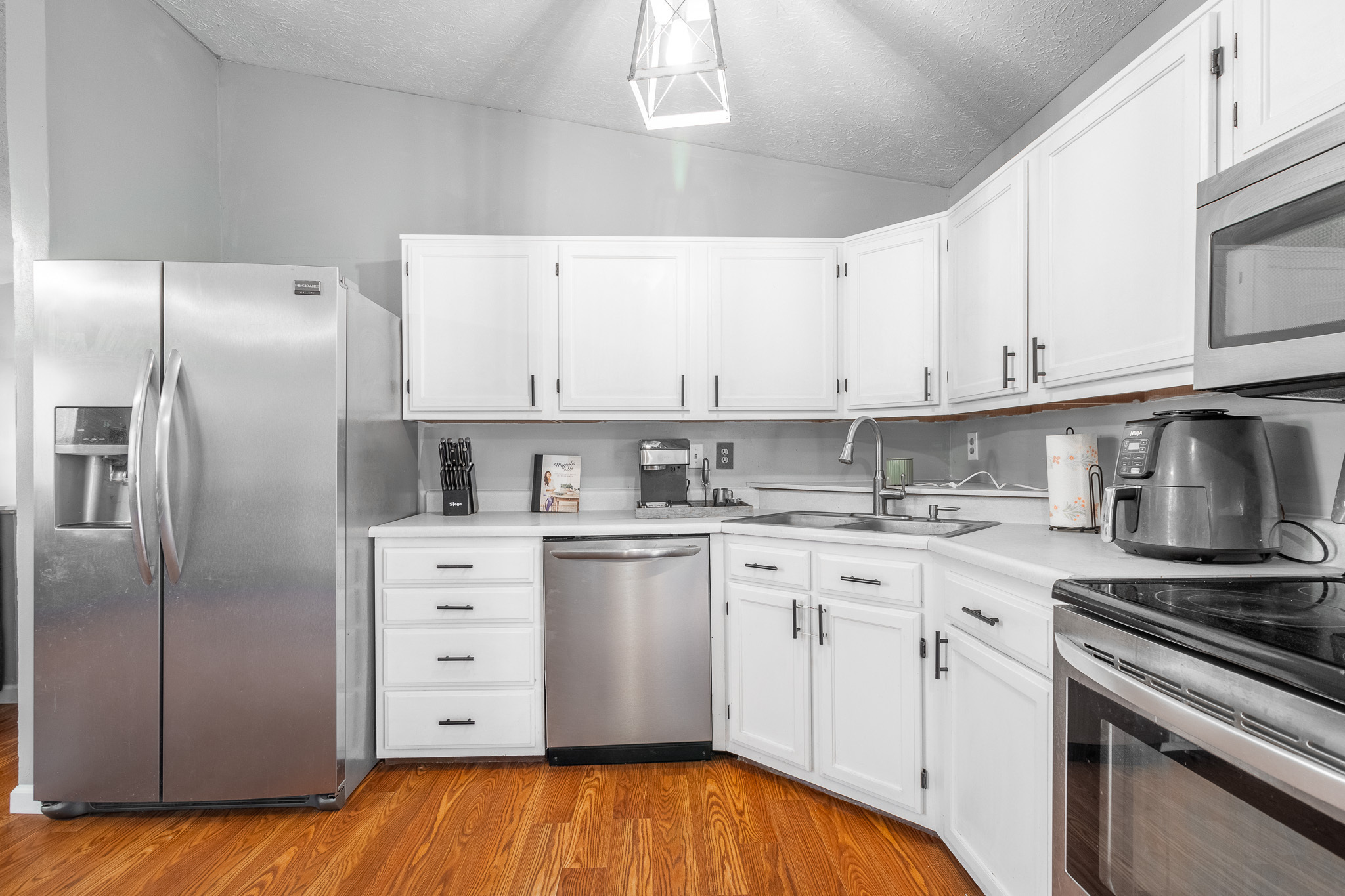 8371 Devonshire Road Columbus, IN 47201 - Photo 11 of 35