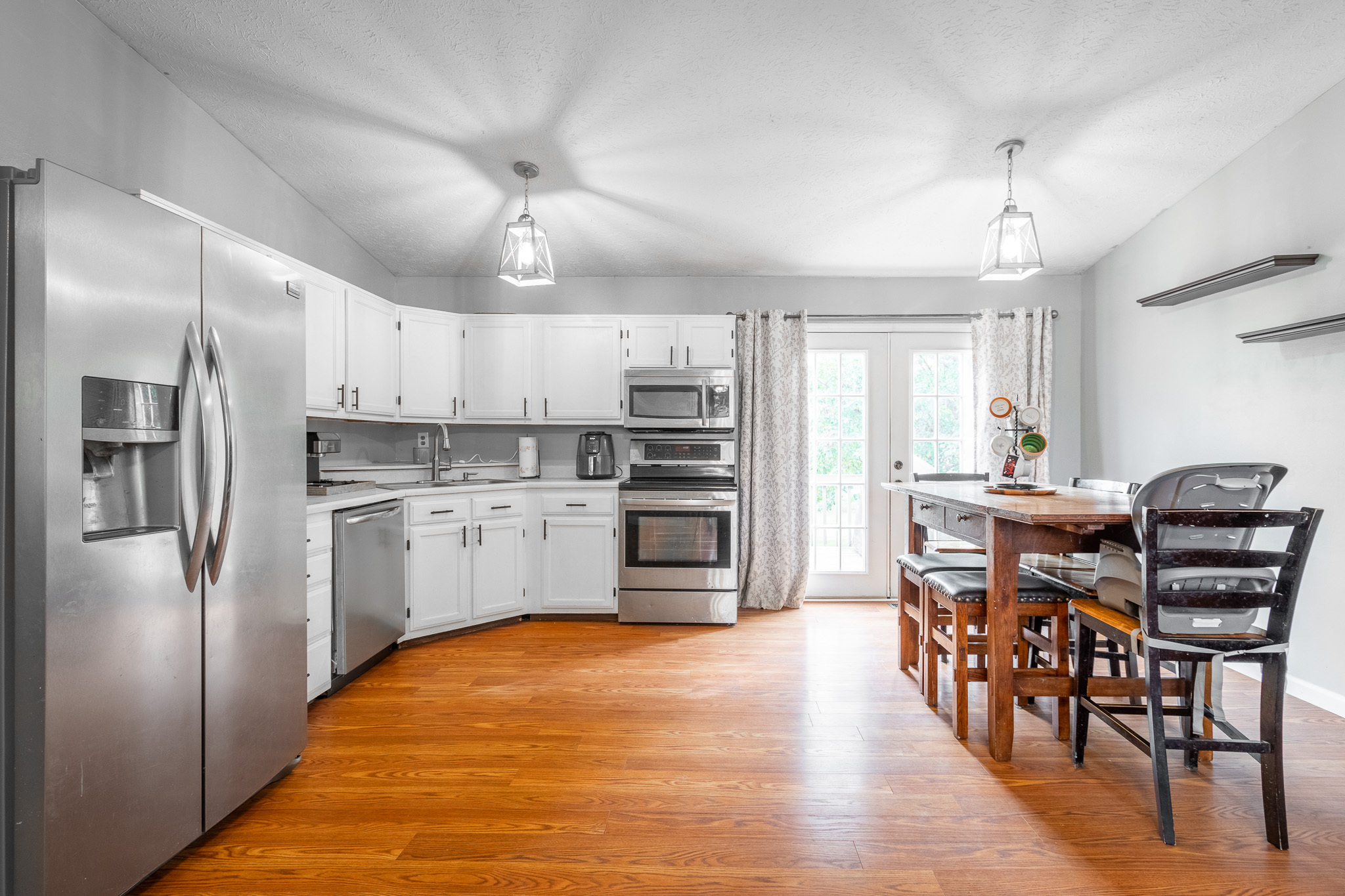 8371 Devonshire Road Columbus, IN 47201 - Photo 9 of 35