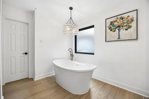 $1,050,000 | 6833 Truxton Drive, Dallas, TX 75231