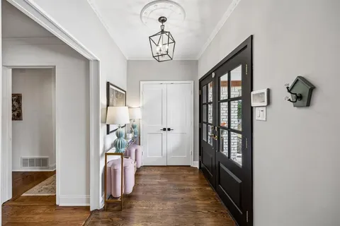 $1,050,000 | 6833 Truxton Drive, Dallas, TX 75231