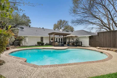 $1,050,000 | 6833 Truxton Drive, Dallas, TX 75231