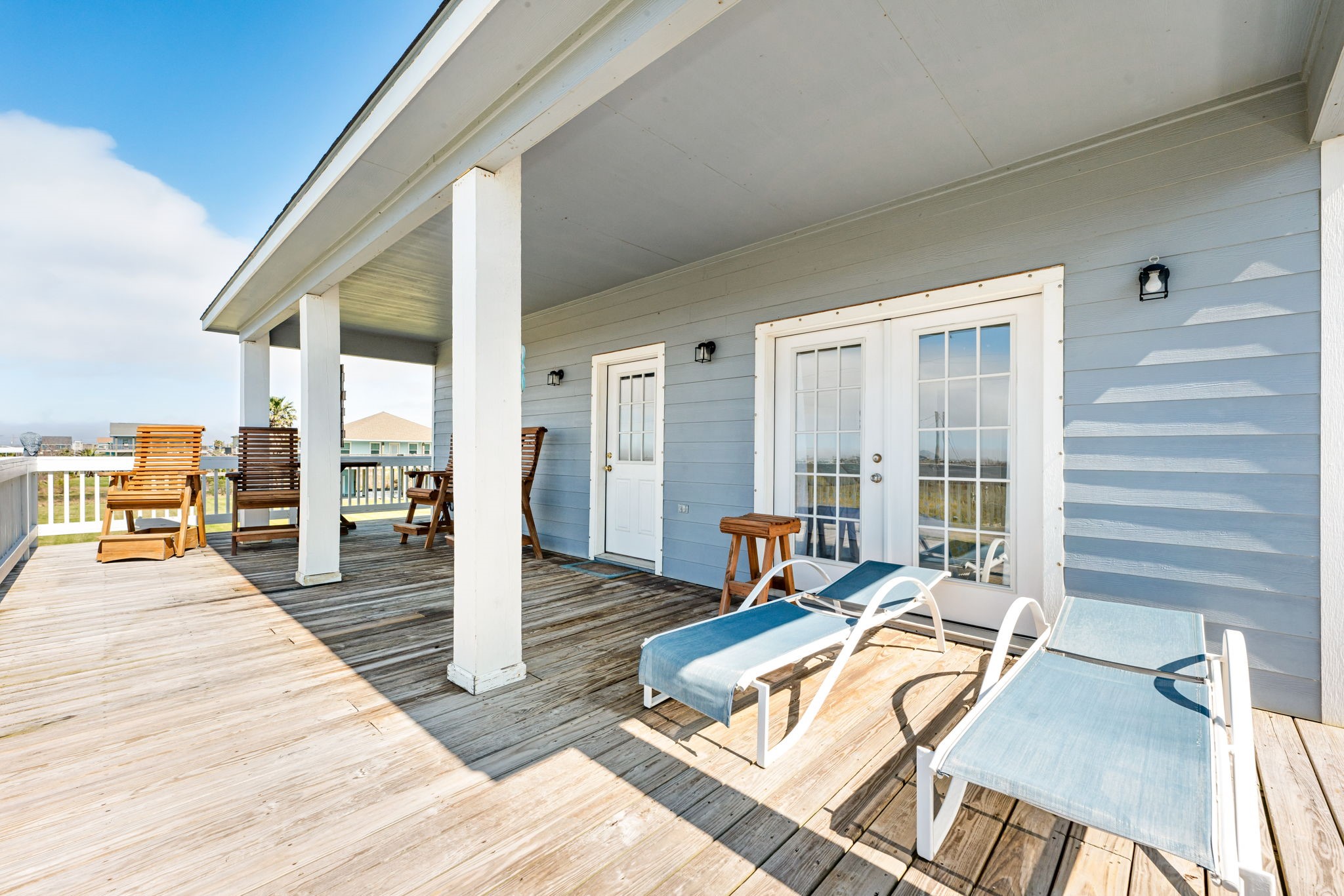 847 South Tinkle Lane Crystal Beach, TX 77650 - Photo 5 of 28