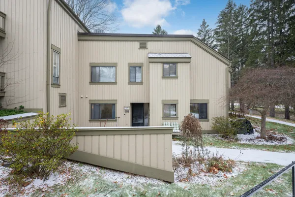 $289,000 | 496 Heritage Village, Unit A, Southbury, CT 06488