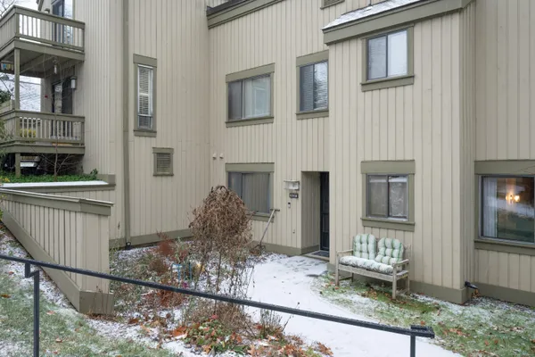 $289,000 | 496 Heritage Village, Unit A, Southbury, CT 06488