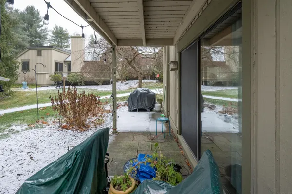 $289,000 | 496 Heritage Village, Unit A, Southbury, CT 06488