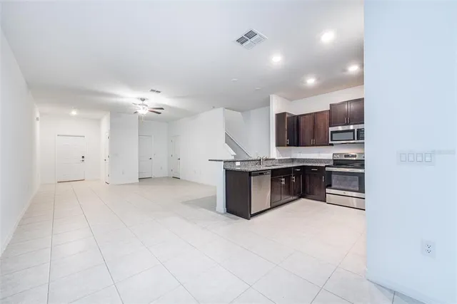 $2,000 | 14348 Editors Note Street, Ruskin, FL 33573