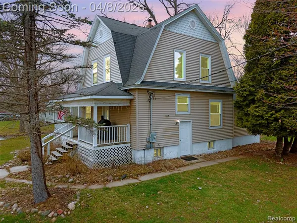 $248,750 | 1225 East King Street, Corunna, MI 48817