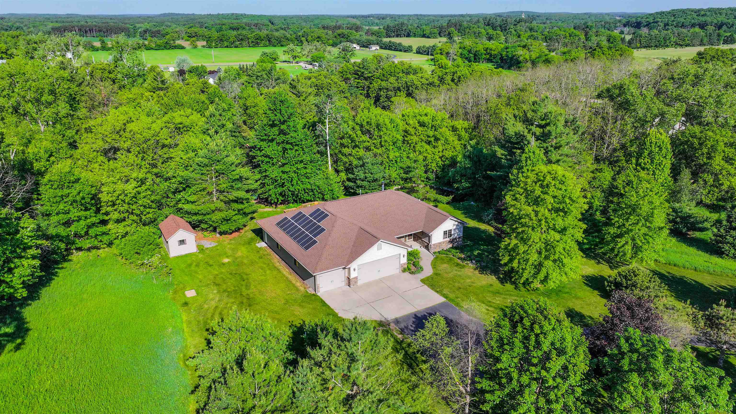 E3093 High Point Ridge Waupaca, WI 54981 - Photo 2 of 43
