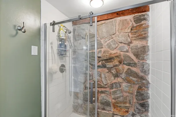 $899,000 | 2970 West Park Drive, Huntington, IN 46750