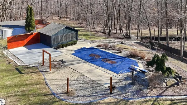 $899,000 | 2970 West Park Drive, Huntington, IN 46750