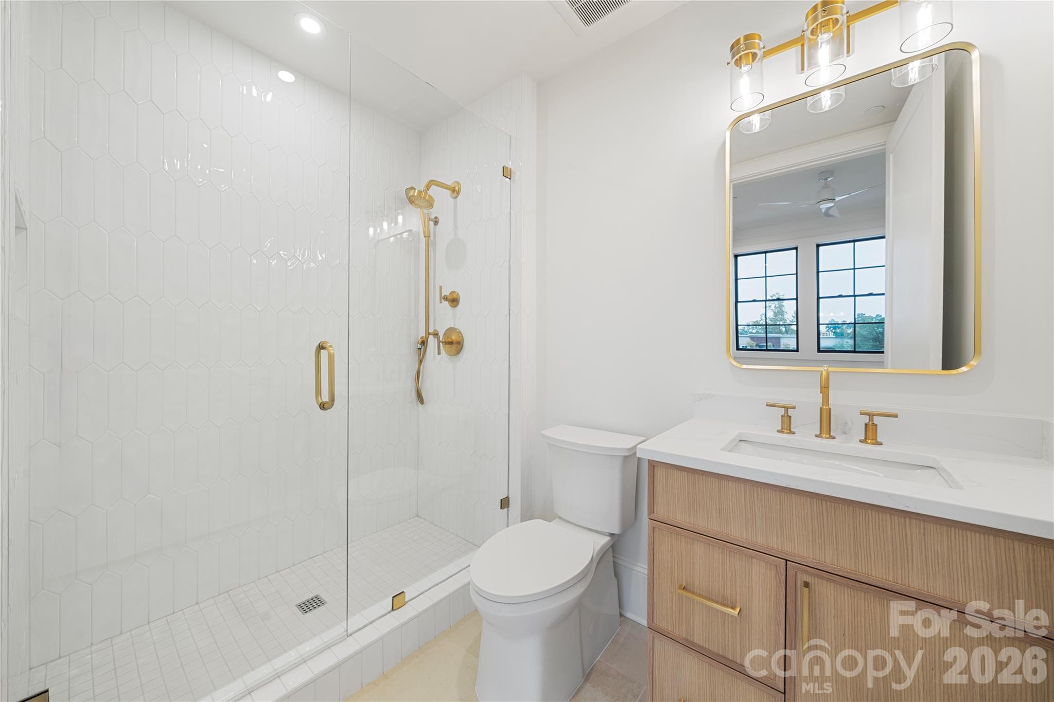 409 Queens Road, Unit 503 Charlotte, NC 28207 - Photo 19 of 30 Gallery Image 19