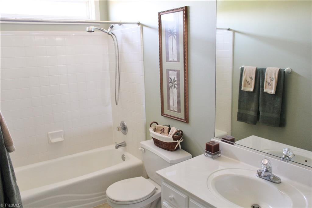 3609 Shadow Ridge Drive High Point, NC 27265 - Photo 13 of 19 Gallery Image 13