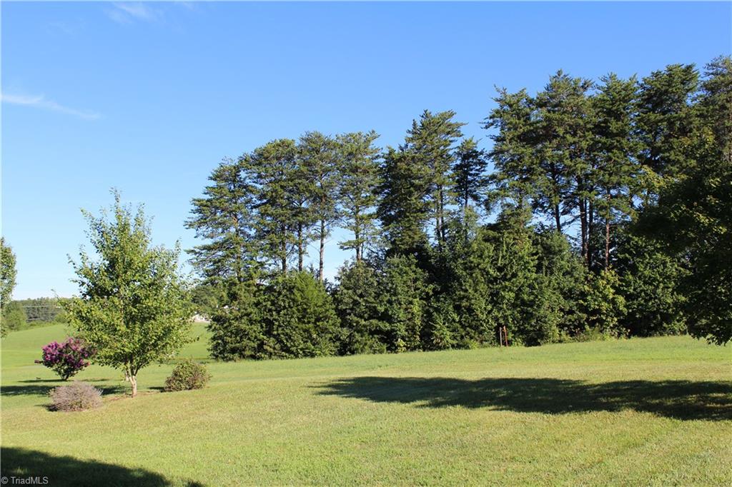 3609 Shadow Ridge Drive High Point, NC 27265 - Photo 16 of 19 Gallery Image 16