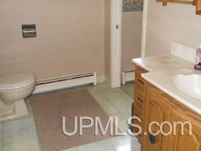 5180 12th Road Escanaba, MI 49829 - Photo 14 of 29
