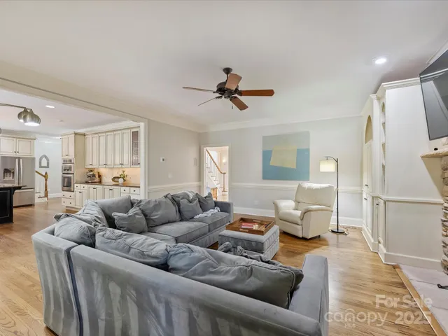 $1,250,000 | 1738 Bardstown Road, Charlotte, NC 28226