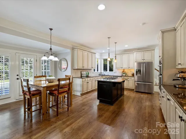 $1,250,000 | 1738 Bardstown Road, Charlotte, NC 28226