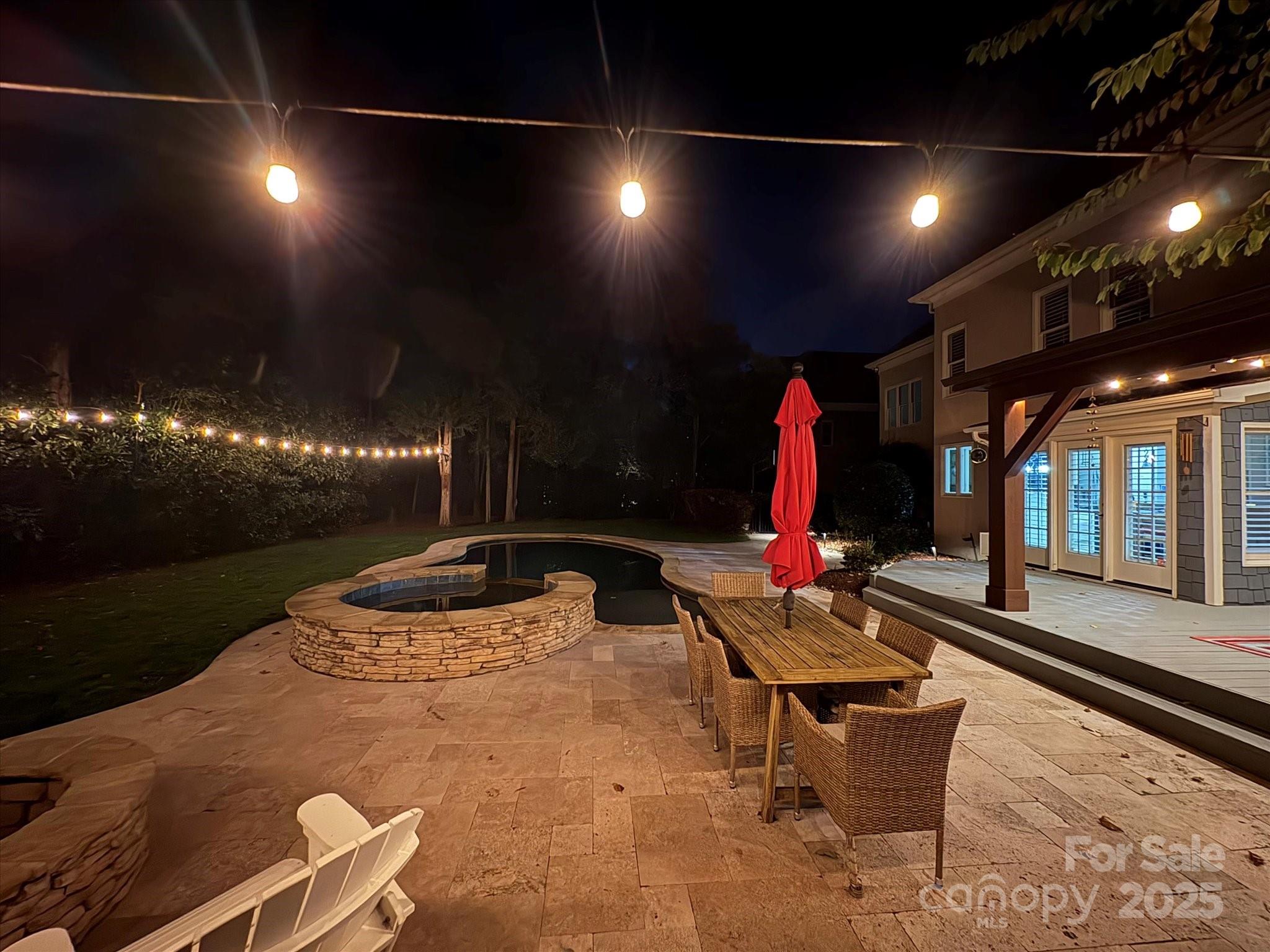 1738 Bardstown Road Charlotte, NC 28226 - Photo 40 of 40 a room with furniture and pool view