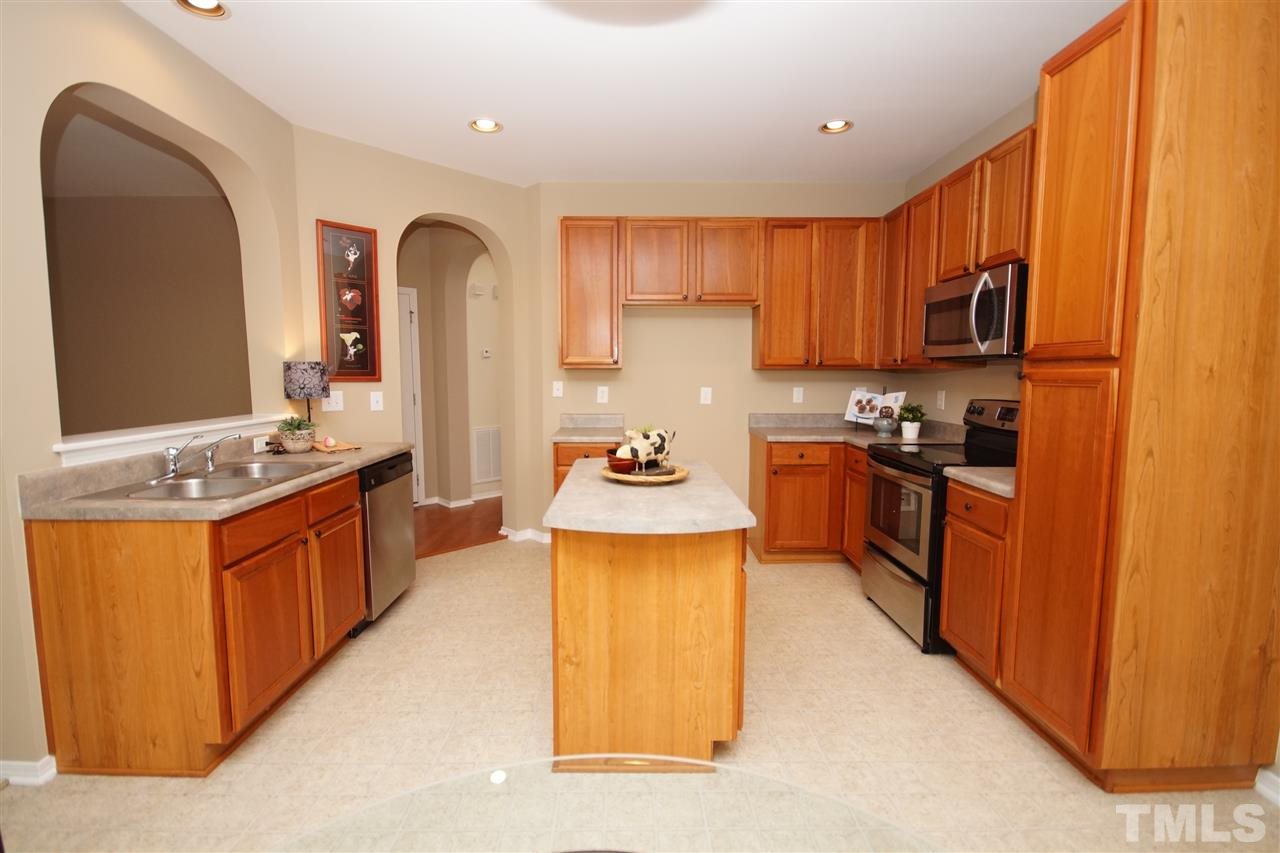 8508 Pillar Gate Lane Raleigh, NC 27613 - Photo 11 of 24