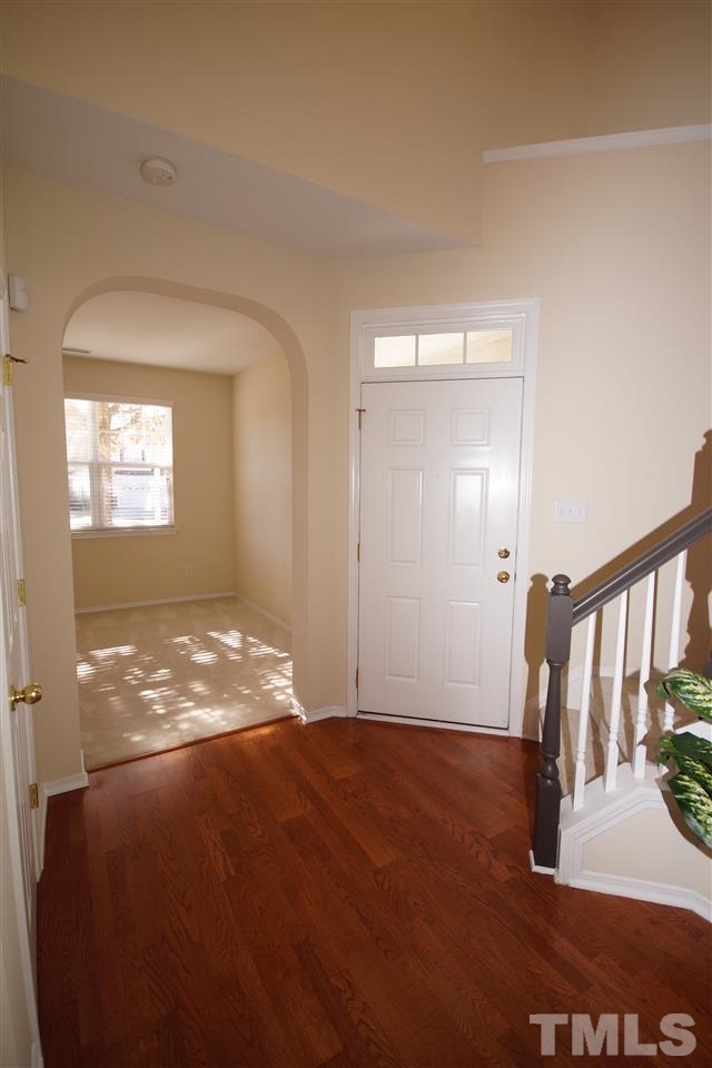 8508 Pillar Gate Lane Raleigh, NC 27613 - Photo 3 of 24