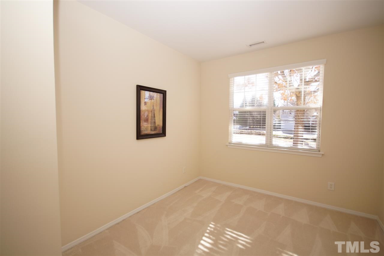 8508 Pillar Gate Lane Raleigh, NC 27613 - Photo 4 of 24