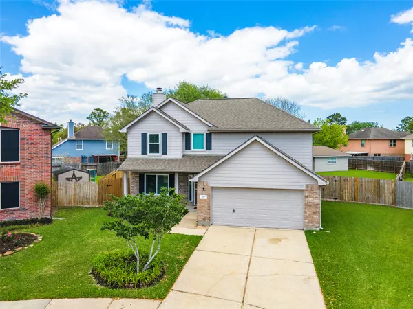 $360,000 | 207 Fox Springs Court, Dickinson, TX 77539