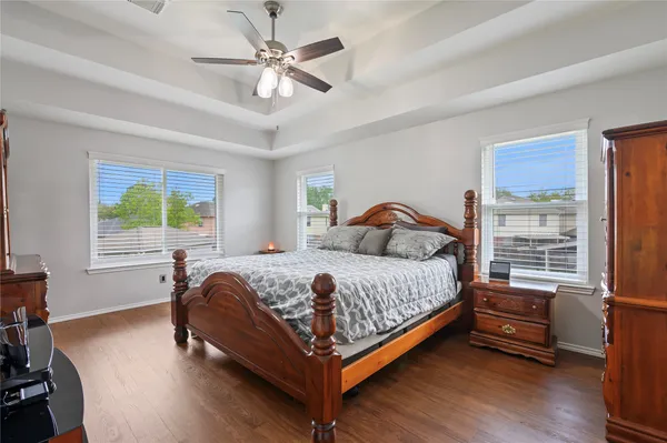 $360,000 | 207 Fox Springs Court, Dickinson, TX 77539