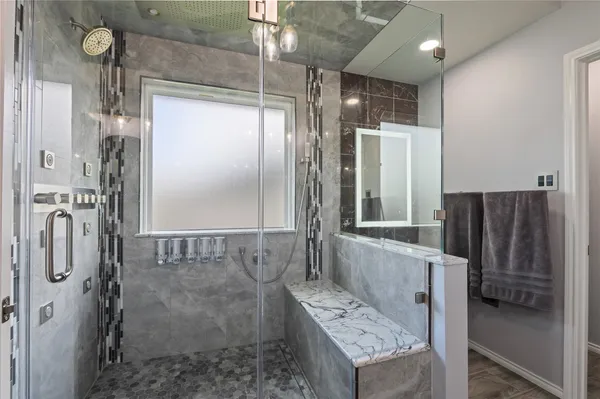 $360,000 | 207 Fox Springs Court, Dickinson, TX 77539