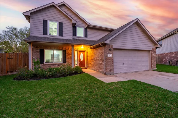 $360,000 | 207 Fox Springs Court, Dickinson, TX 77539