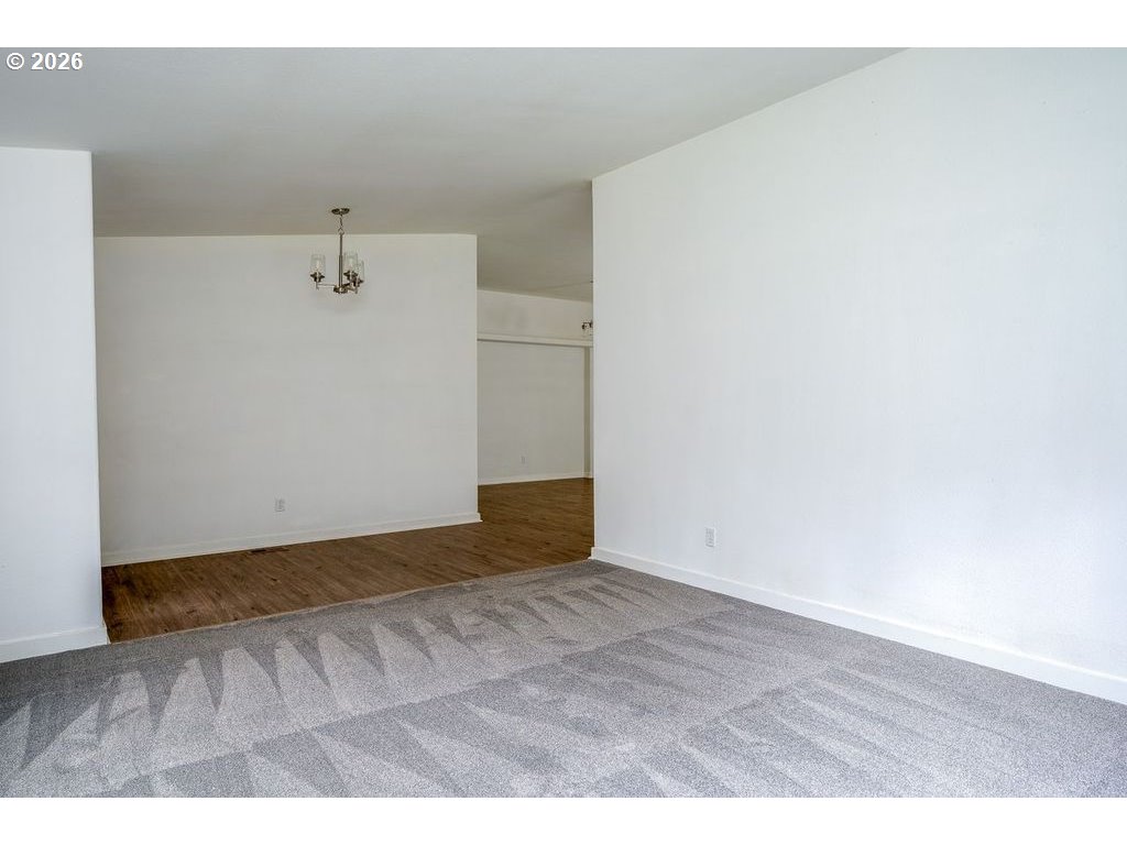 27561 South Ringo Road Mulino, OR 97042 - Photo 10 of 48