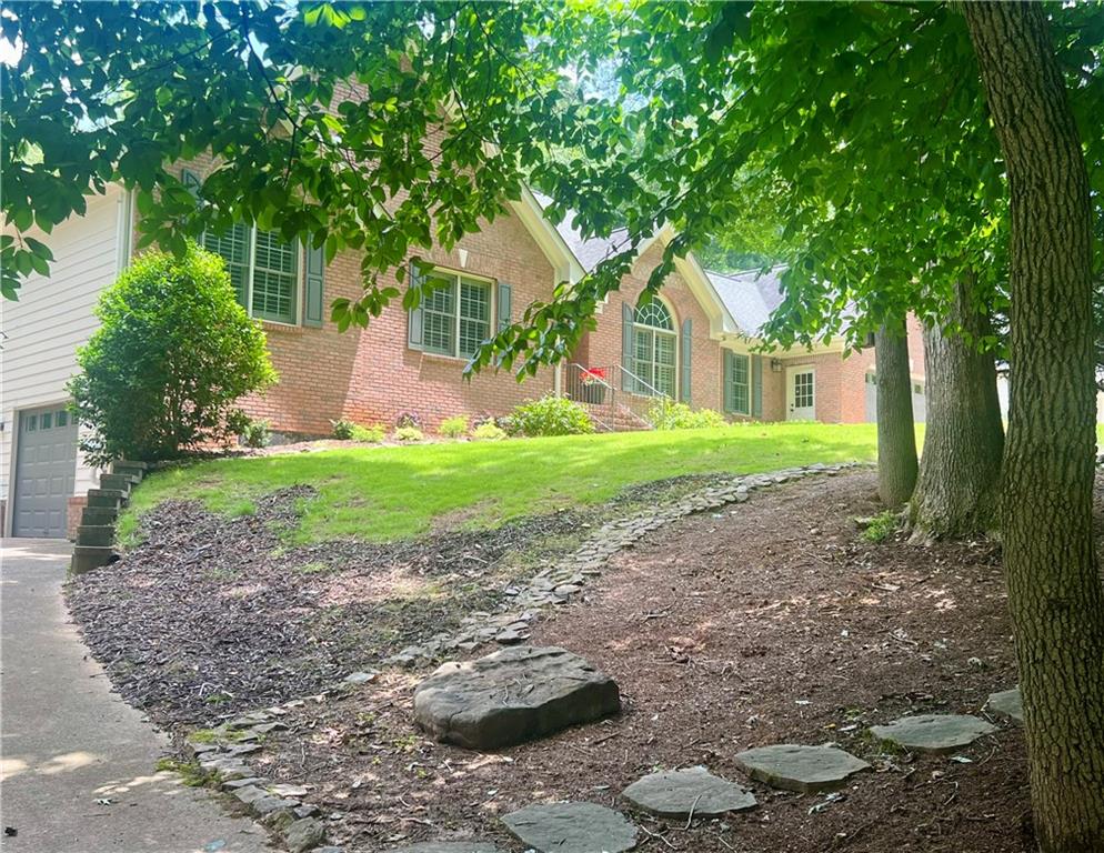 61 Hunters Way Hoschton, GA 30548 - Photo 3 of 43
