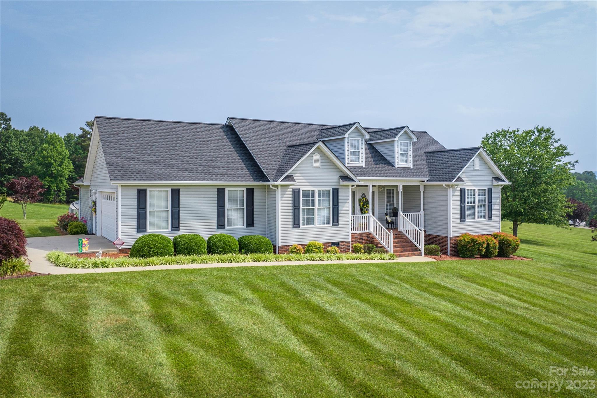 1760 Icard Ridge Road Taylorsville, NC 28681 - Photo 4 of 35 Gallery Image 4