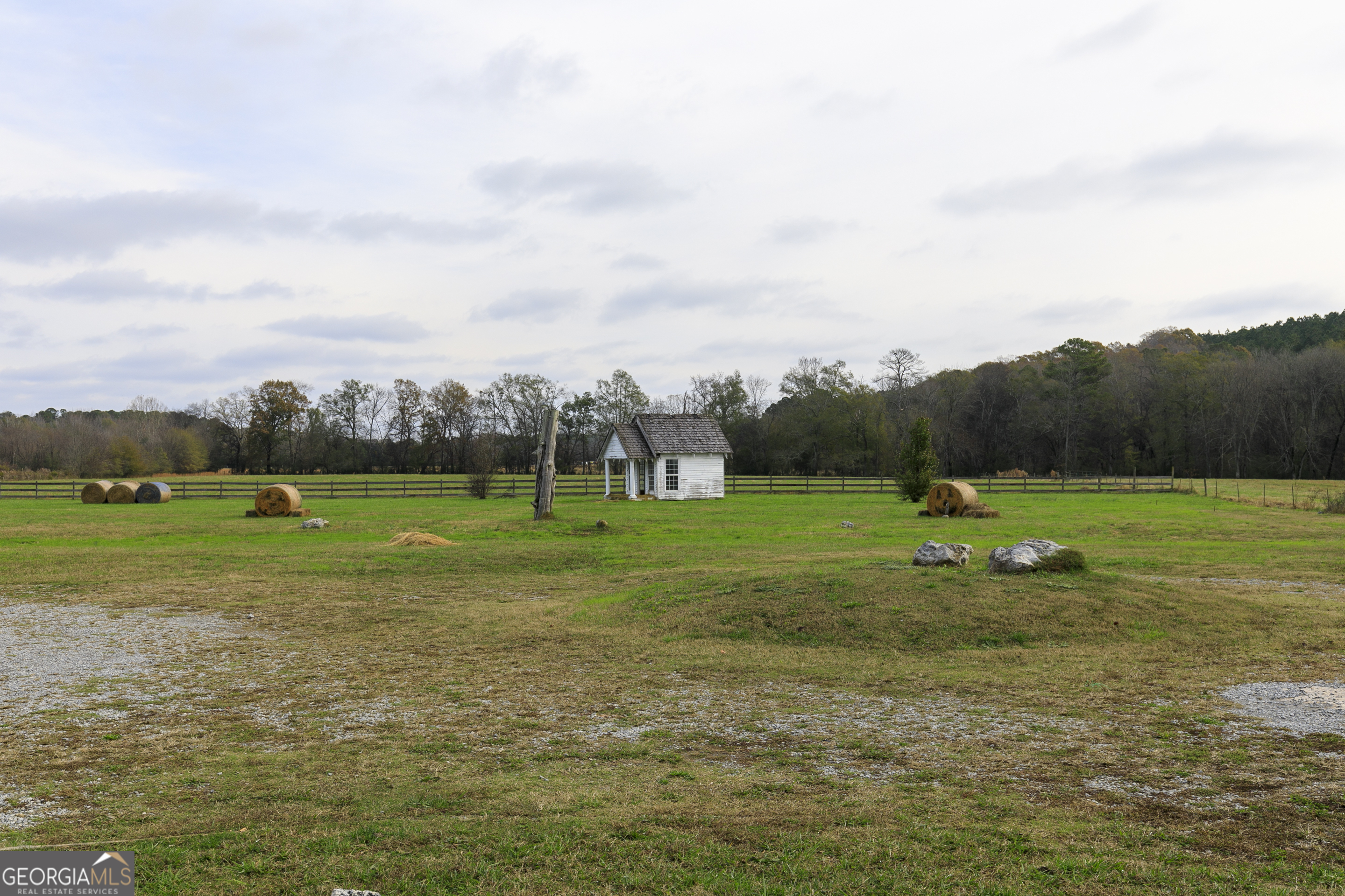 1907 Old Cedartown Road Cedartown, GA 30125 - Photo 41 of 83 a view of a golf course with a lake