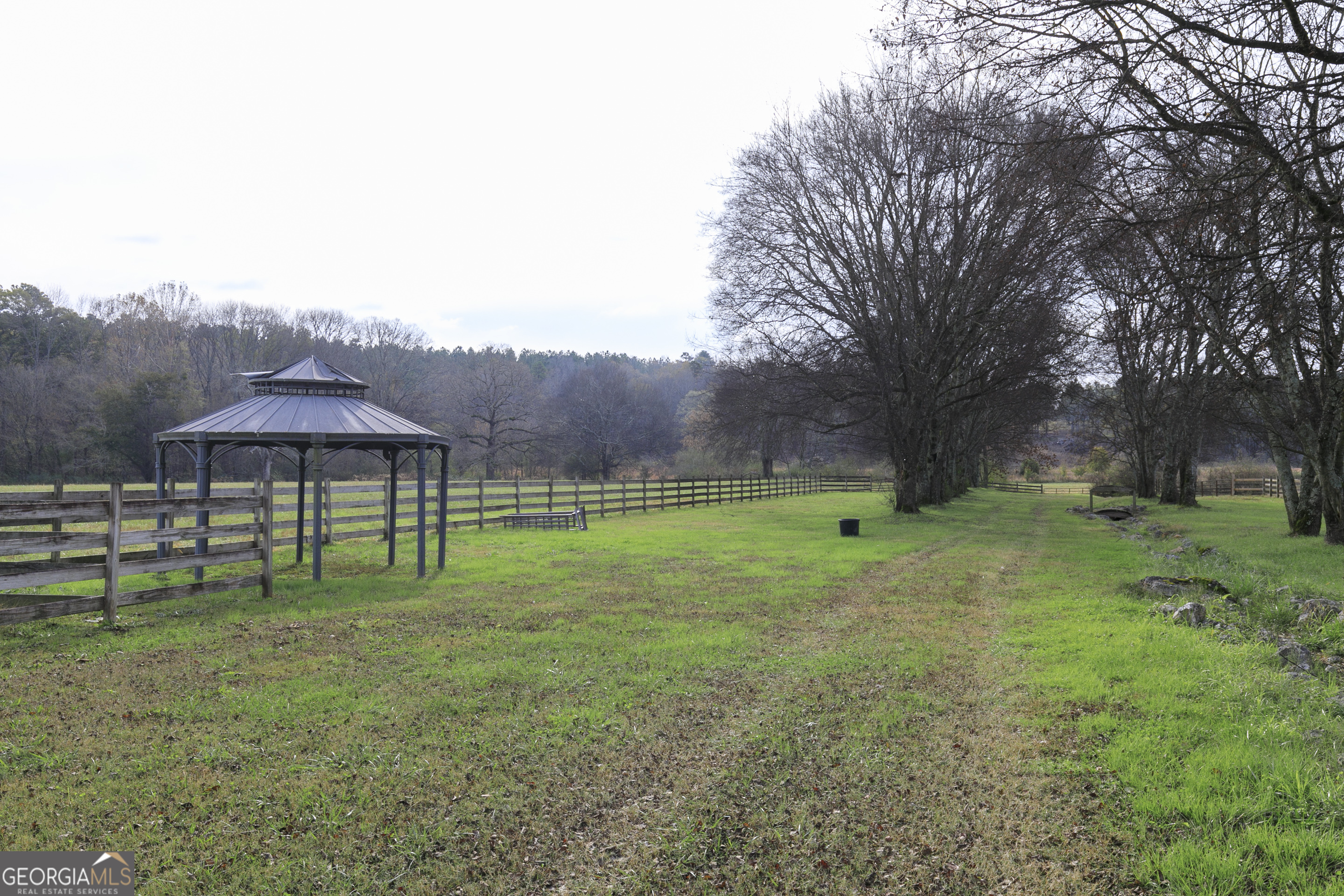1907 Old Cedartown Road Cedartown, GA 30125 - Photo 50 of 83 a backyard of a house with lots of green space