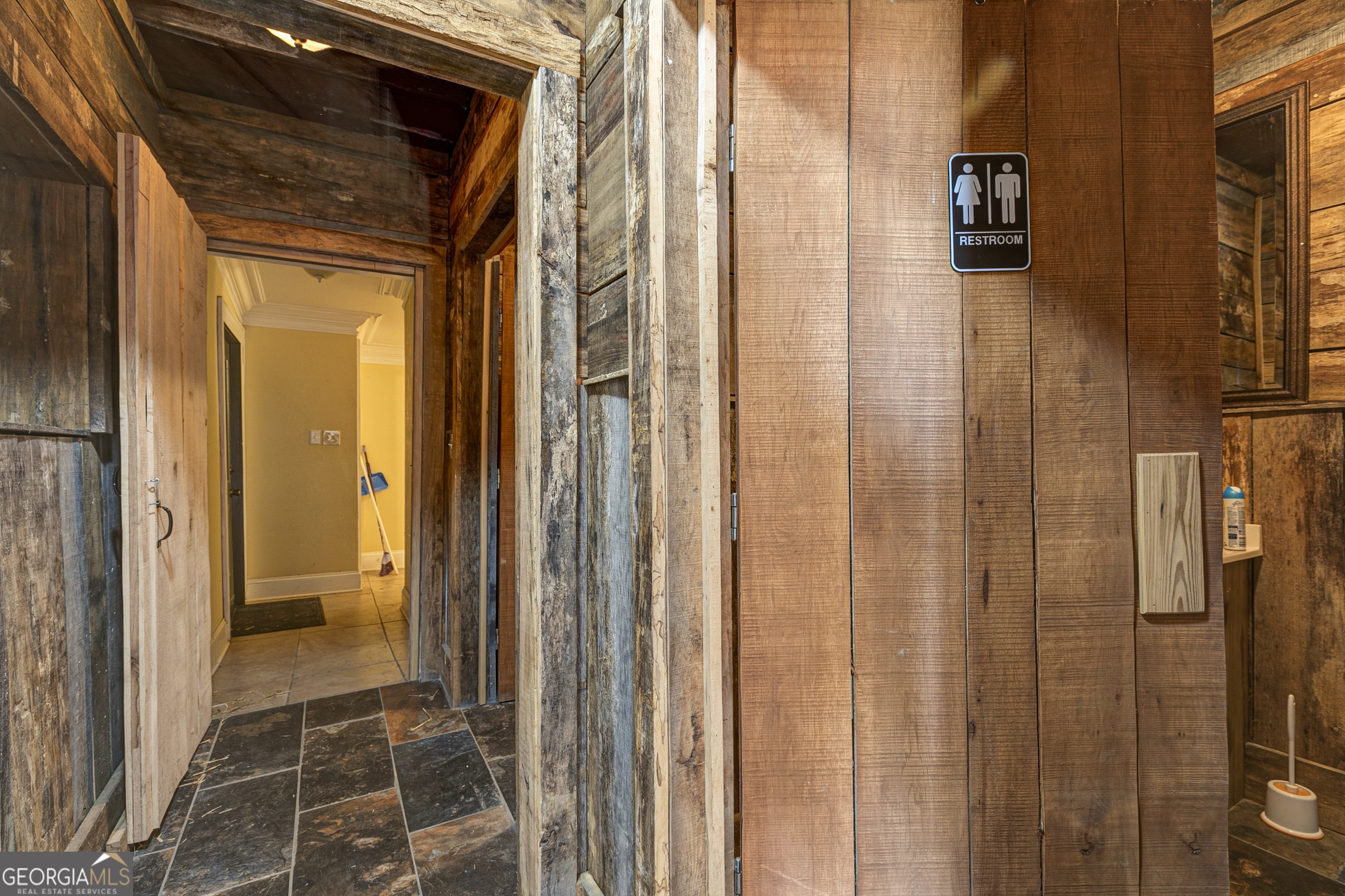 1907 Old Cedartown Road Cedartown, GA 30125 - Photo 10 of 83 a view of a bathroom