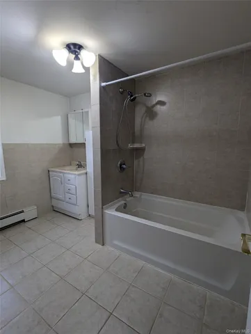 $2,200 | 2937 Davis Street, Oceanside, NY 11572