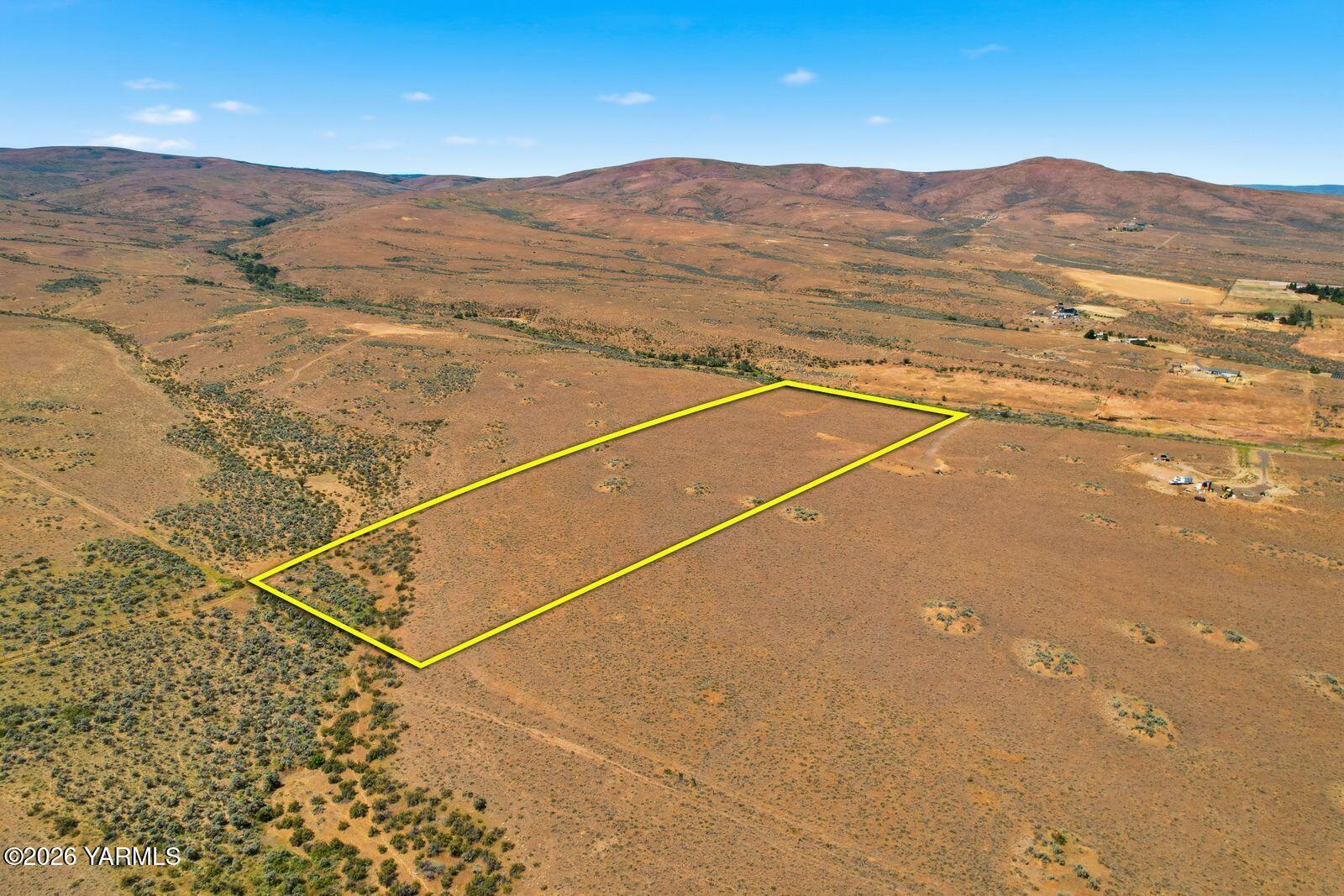 Nka Black Hawk Road Yakima, WA 98908 - Photo 4 of 13 4- Lot Outline