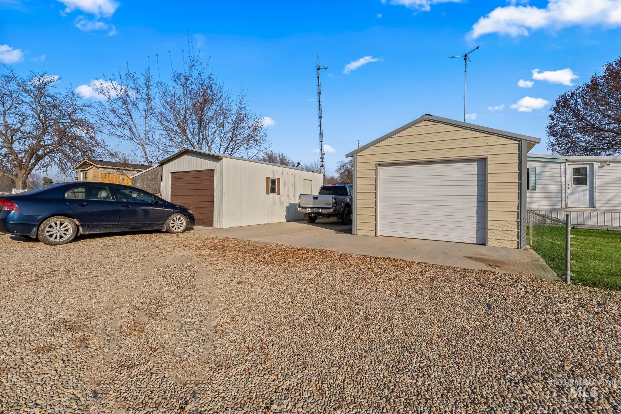 11234 George Street Nampa, ID 83651 - Photo 24 of 25 View of detached garage