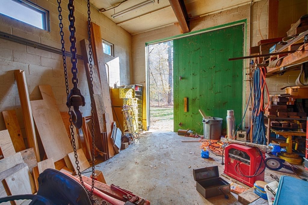 16 Killam Hill Road Boxford, MA 01921 - Photo 23 of 34 a backyard of a house