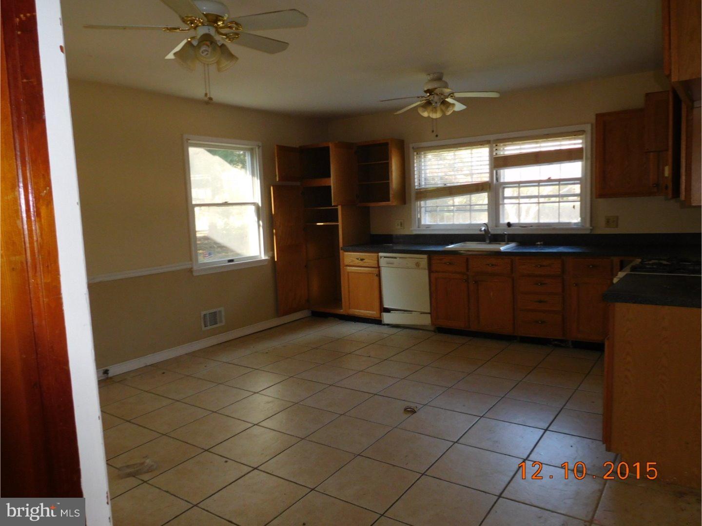 14 Hilltop Road Ewing, NJ 08638 - Photo 2 of 9 Gallery Image 2