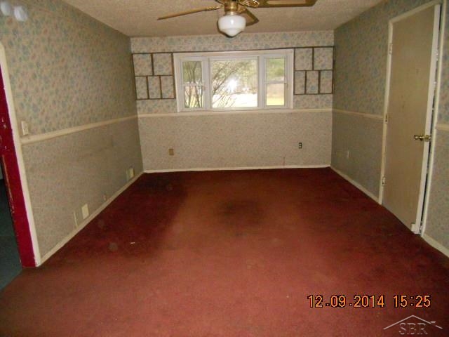 7585 Dorwood Road Birch Run, MI 48415 - Photo 4 of 13 Living Room