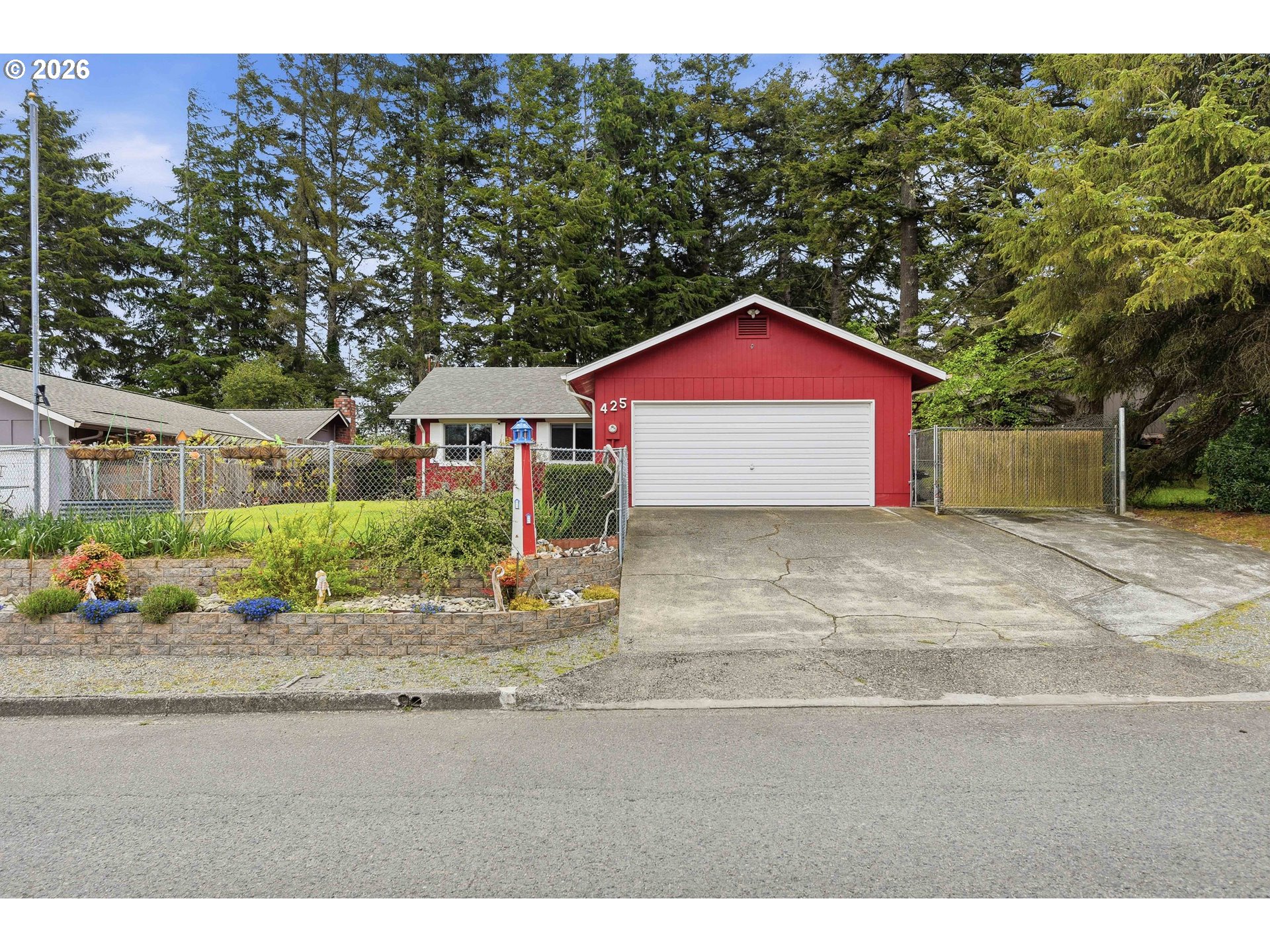425 Radar Road Coos Bay, OR 97420 - Photo 1 of 41 Gallery Image 1