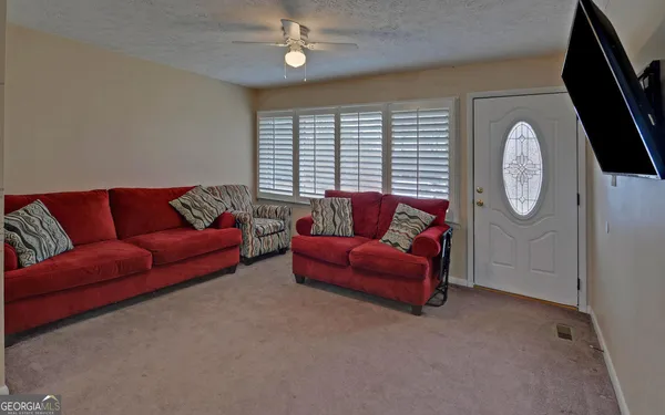 $215,000 | 926 Skyline Drive, Toccoa, GA 30577