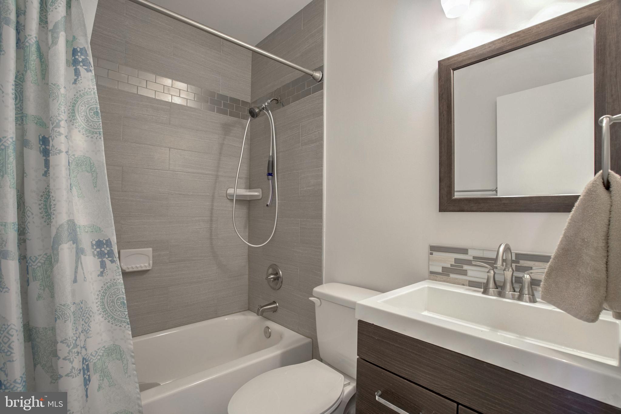 42495 Spinks Ferry Road Leesburg, VA 20176 - Photo 20 of 36 Gallery Image 20