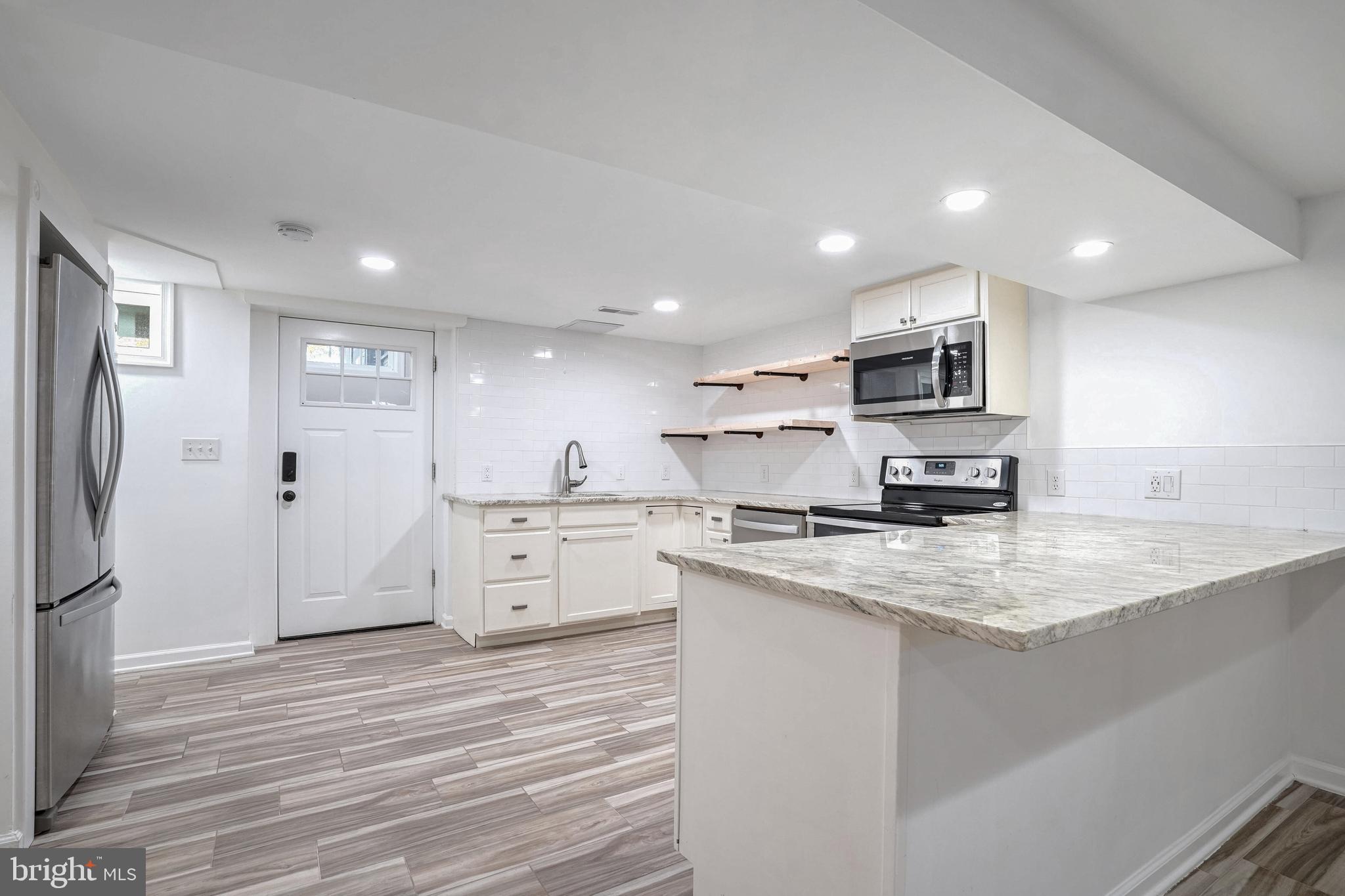 42495 Spinks Ferry Road Leesburg, VA 20176 - Photo 22 of 36 Gallery Image 22