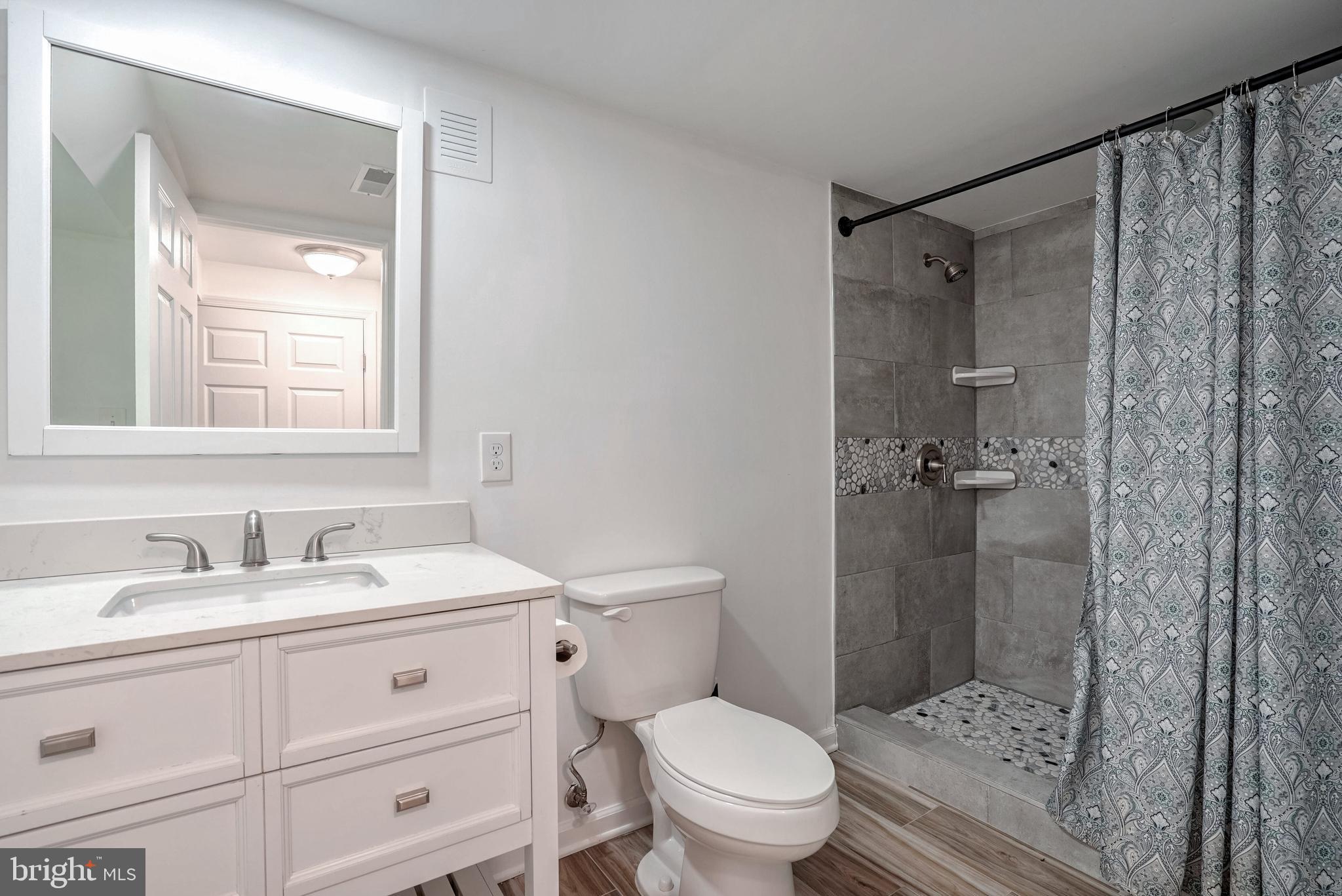42495 Spinks Ferry Road Leesburg, VA 20176 - Photo 27 of 36 Gallery Image 27