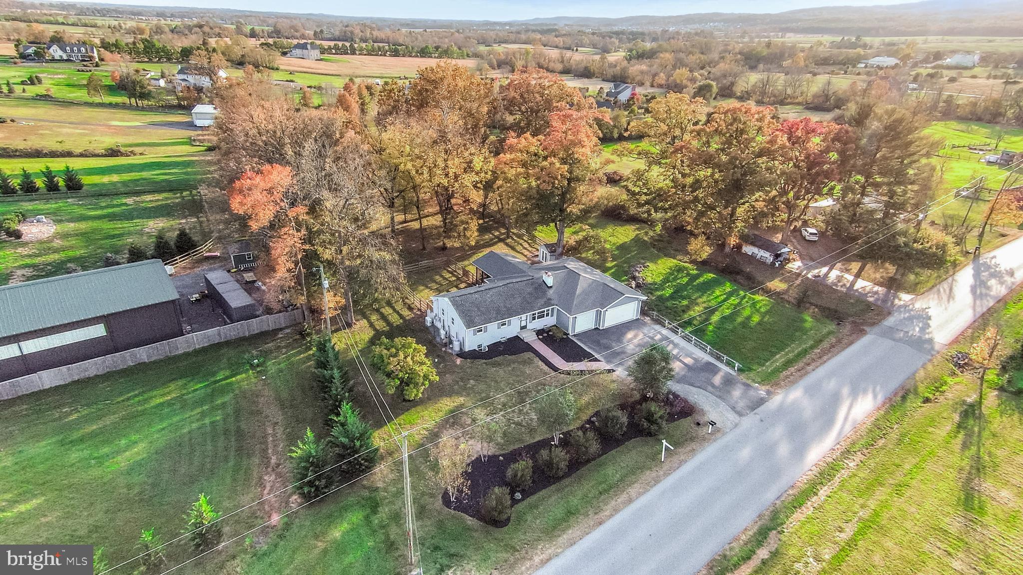 42495 Spinks Ferry Road Leesburg, VA 20176 - Photo 5 of 36 Gallery Image 5