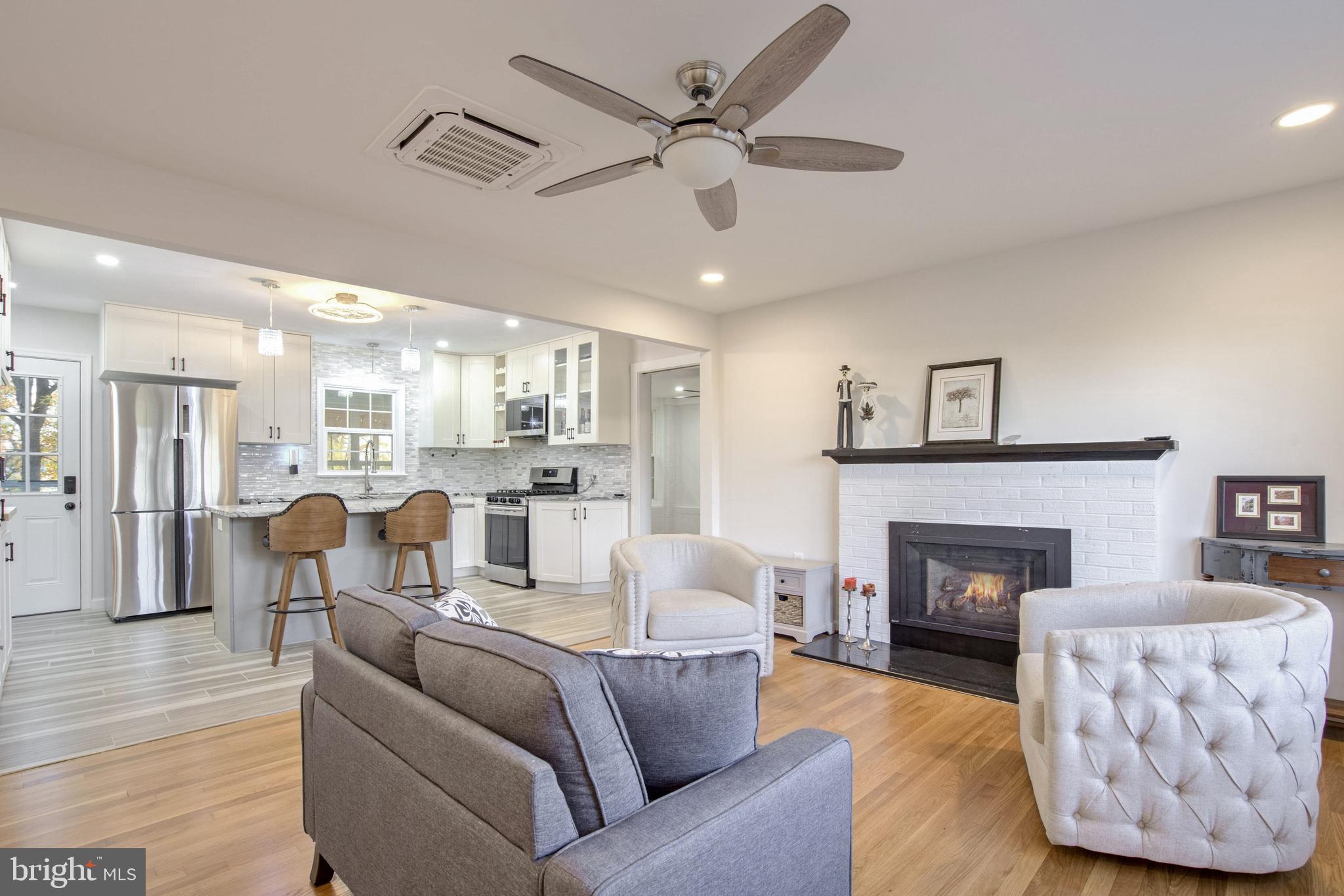 42495 Spinks Ferry Road Leesburg, VA 20176 - Photo 7 of 36 Gallery Image 7